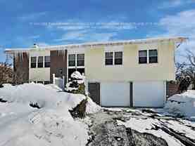 640 N Ashbury Ave - Photo 1 of 1