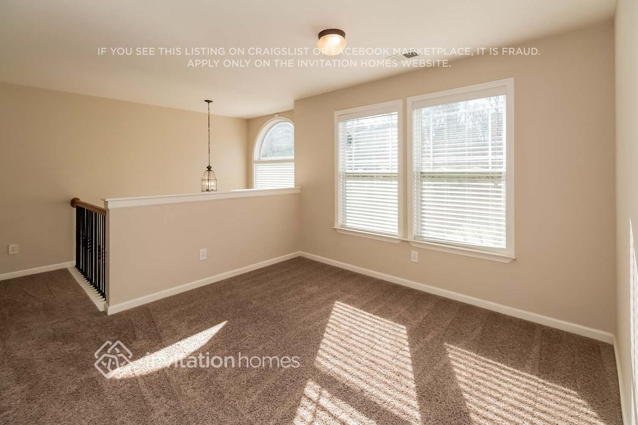 4169 Kenwood Trl - Photo 3 of 11