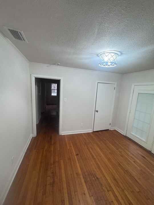 4704 Belle Wood Dr S #1 - Photo 6 of 21