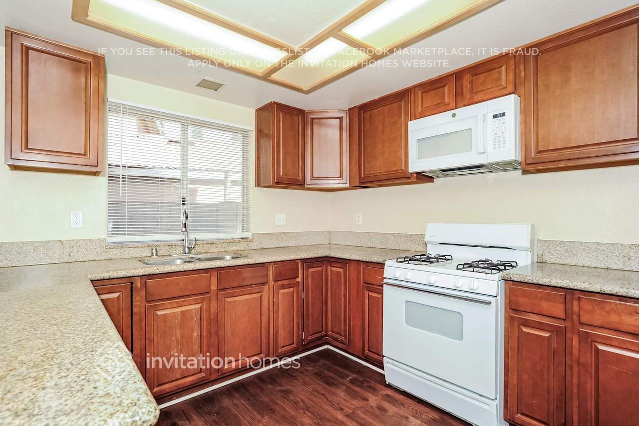 201 Tahquitz Pl - Photo 7 of 18