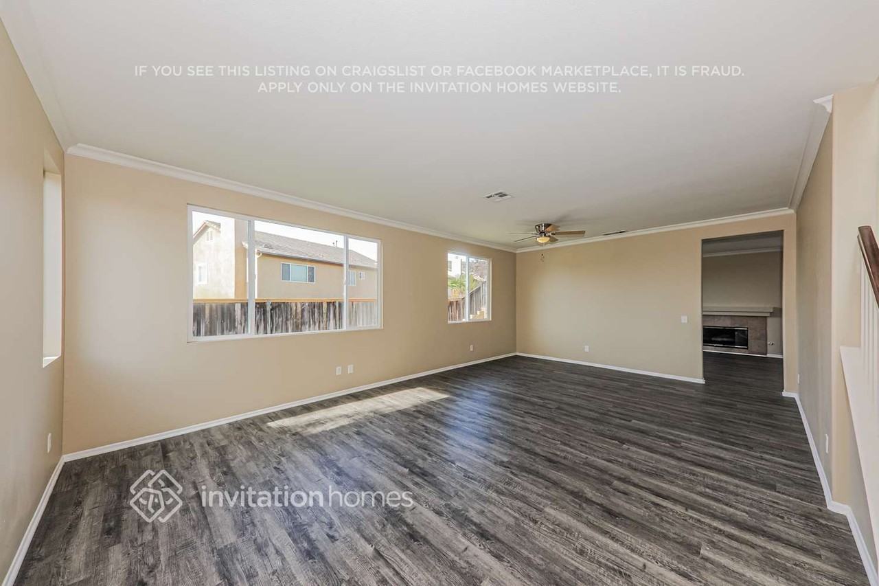 38859 Autumn Woods Rd - Photo 4 of 18