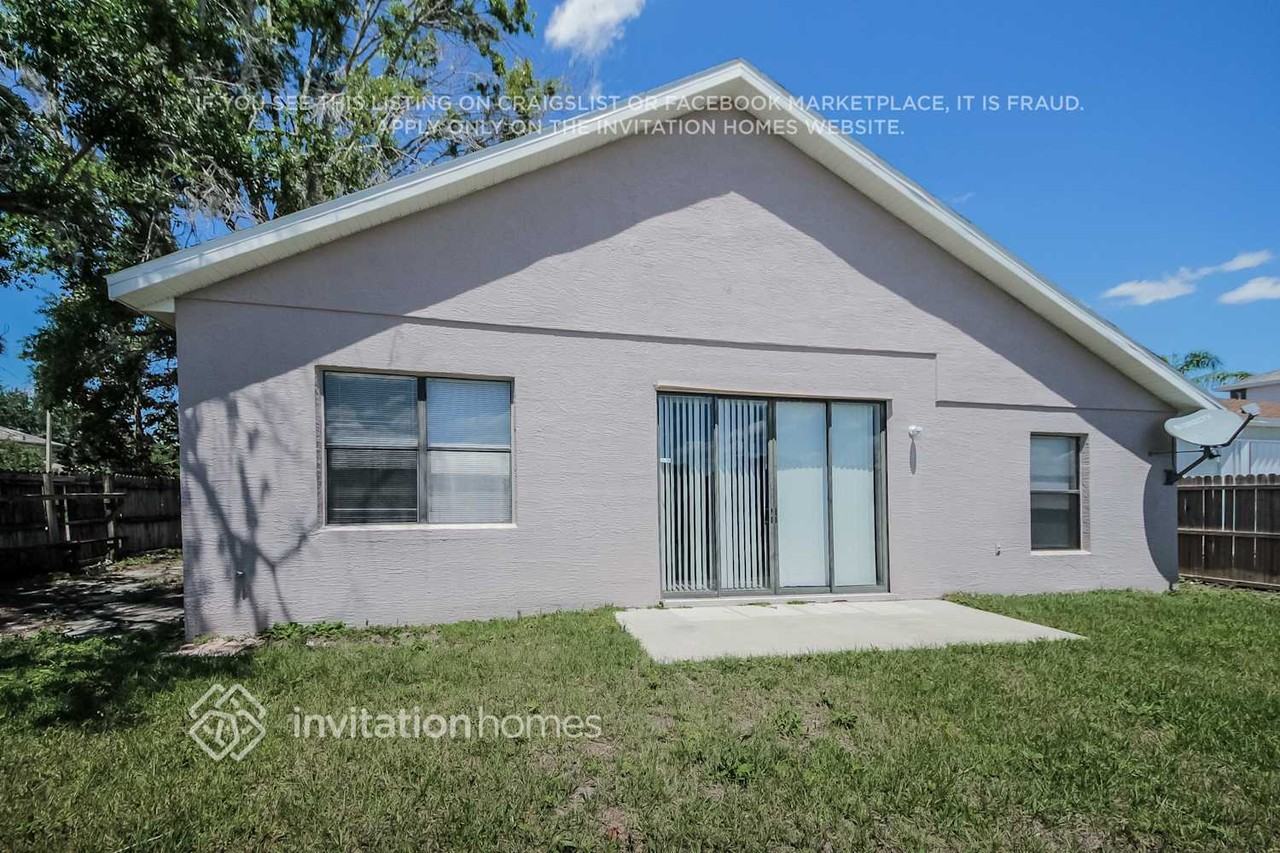 2700 Port Ct - Photo 2 of 3