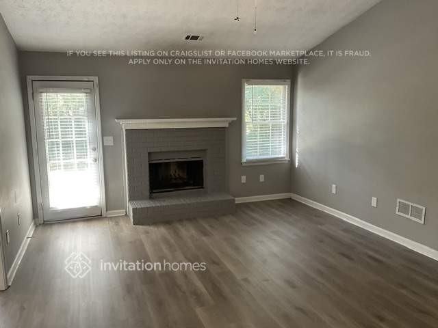 155 Melton Way - Photo 6 of 14