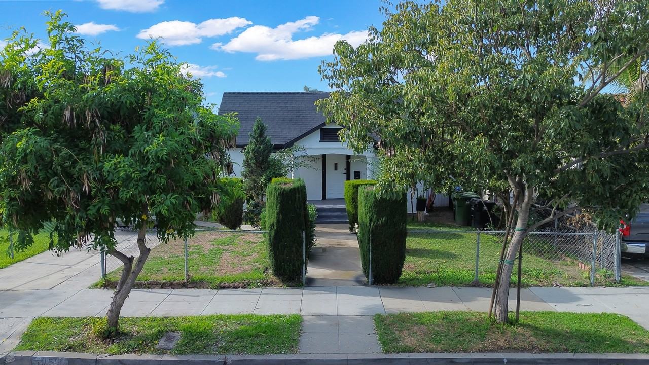 4059 Denker Ave #1 - Photo 2 of 19