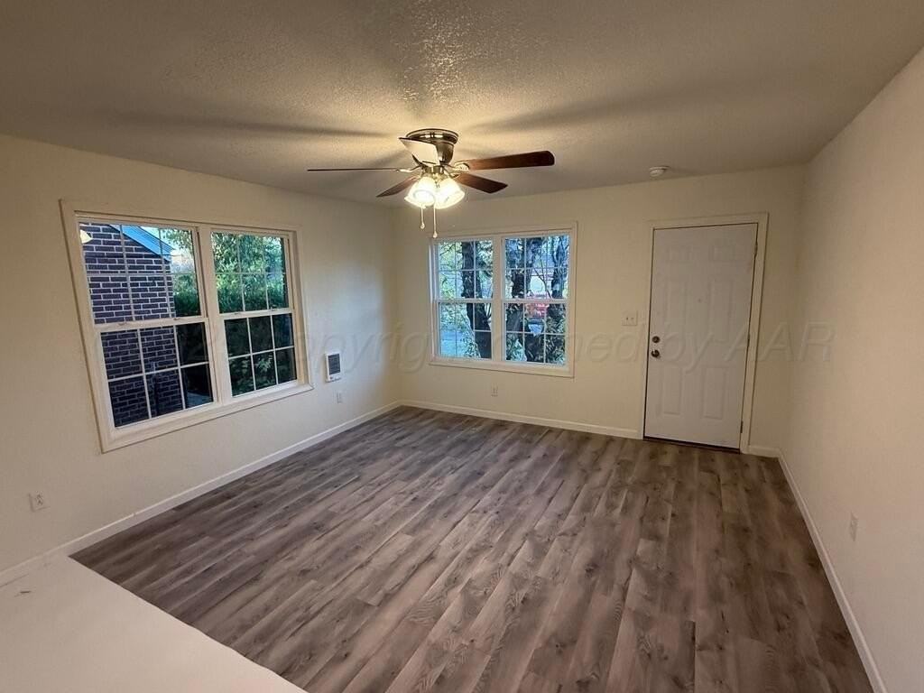 1019 Sw 11th Ave - Photo 2 of 8