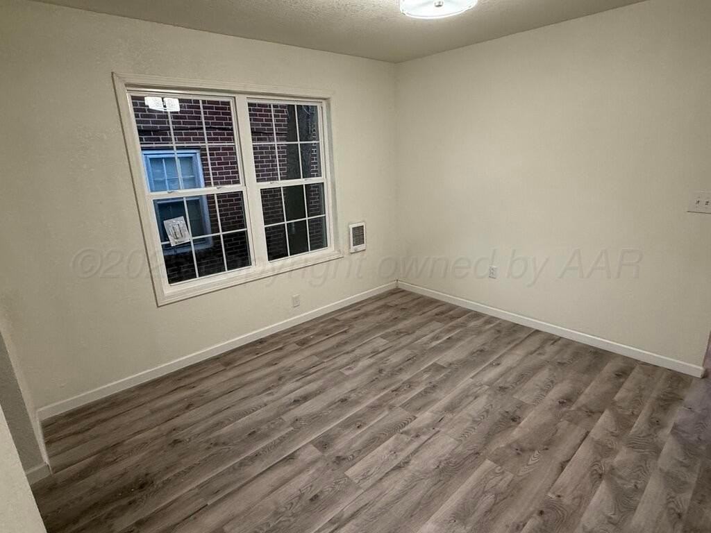 1019 Sw 11th Ave - Photo 5 of 8