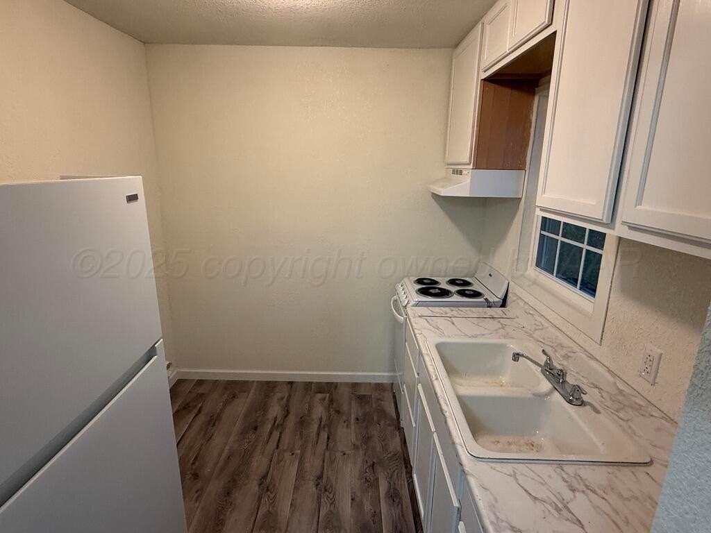 1019 Sw 11th Ave - Photo 6 of 8