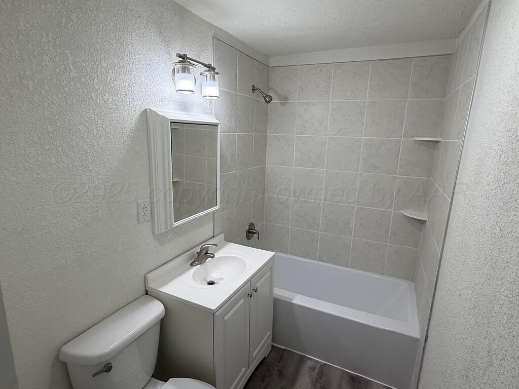 1019 Sw 11th Ave - Photo 7 of 8