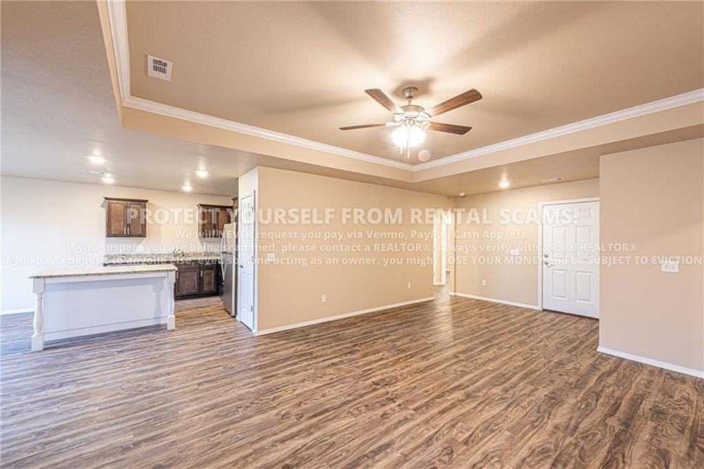 1004 Rachel St - Photo 4 of 15