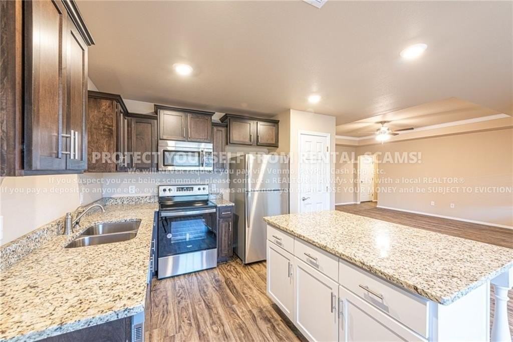 1004 Rachel St - Photo 6 of 15