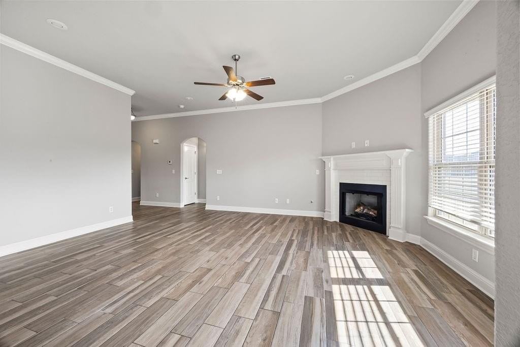 2031 Dover Cv - Photo 2 of 22