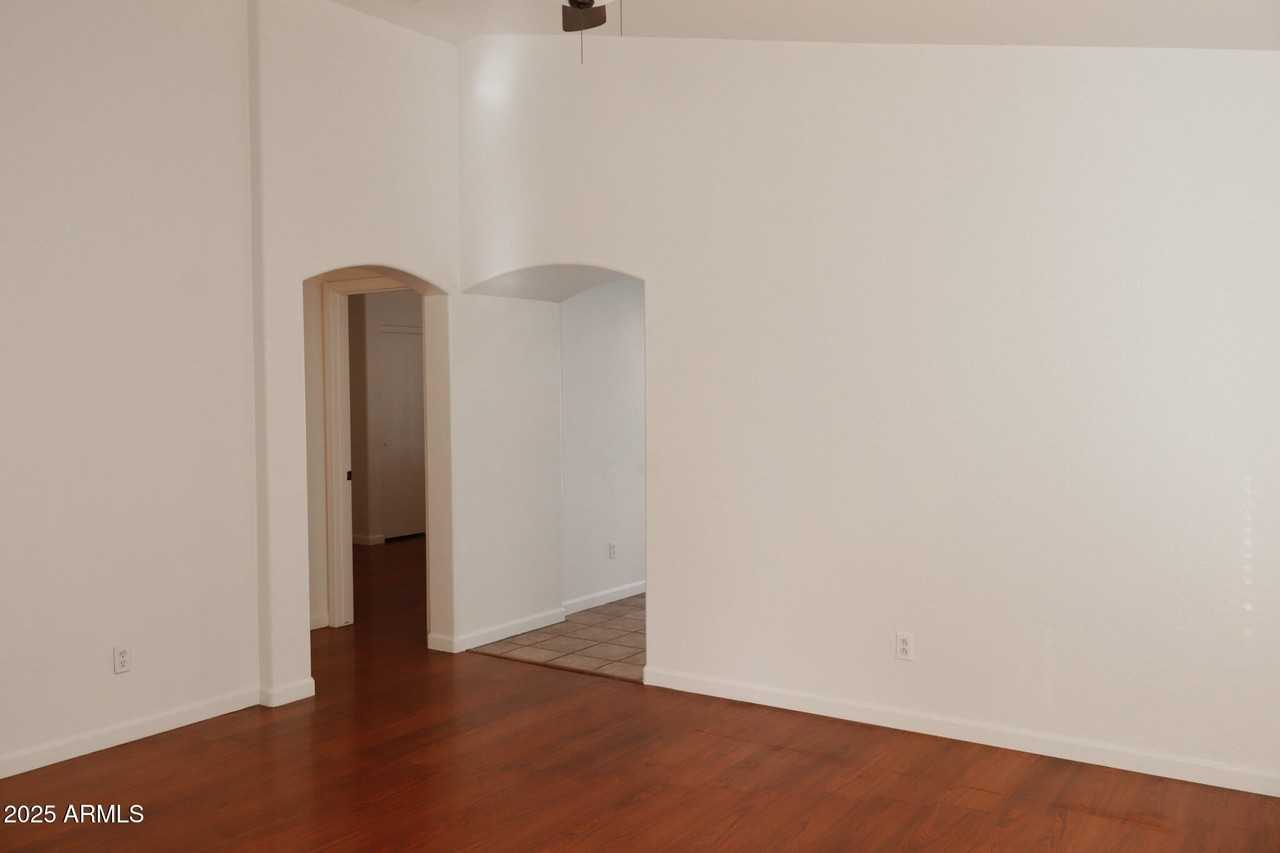 12811 N Palm St - Photo 2 of 13