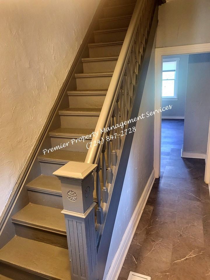 309 Bessemer Ave #1 - Photo 6 of 10