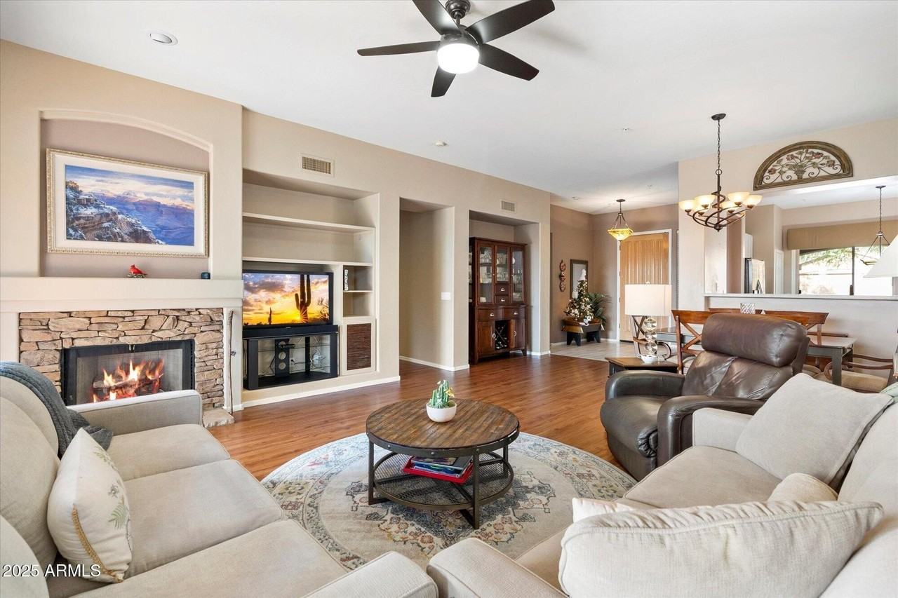 10527 E Tierra Buena Ln - Photo 5 of 30