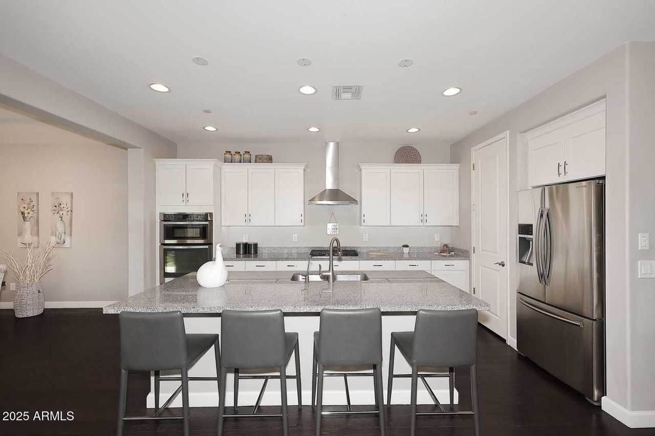 10072 E Bell Rd - Photo 3 of 35