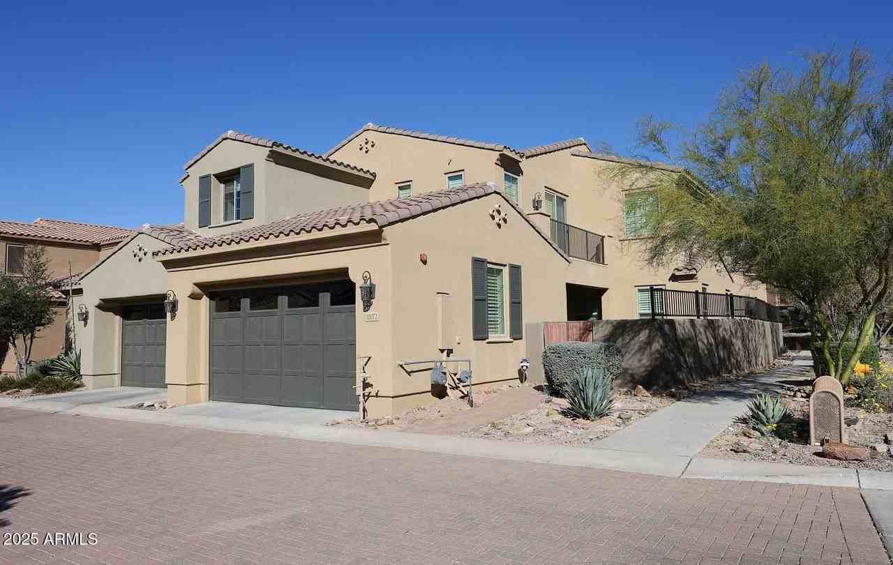 10072 E Bell Rd - Photo 7 of 35