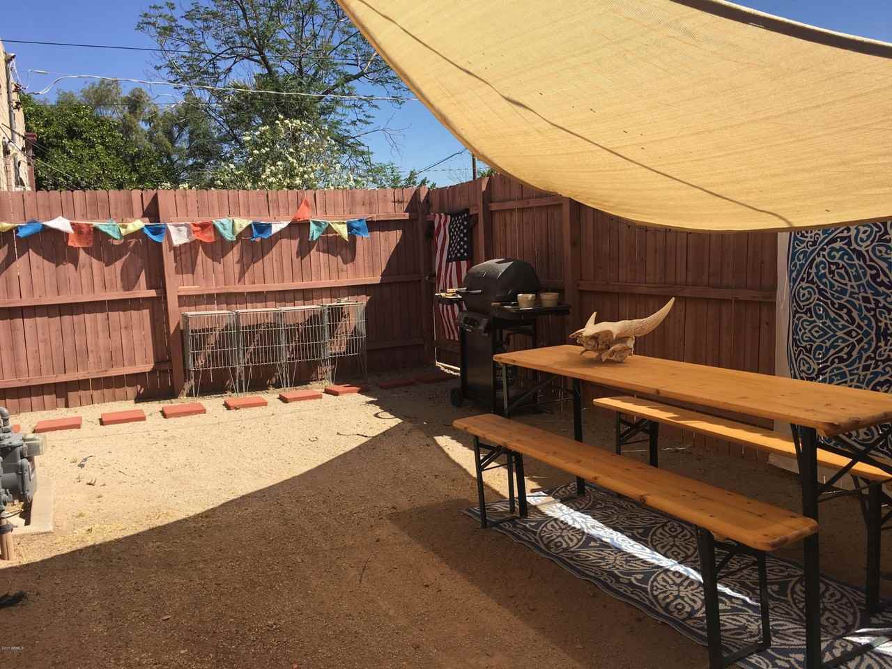 2201 N Edgemere St - Photo 2 of 27