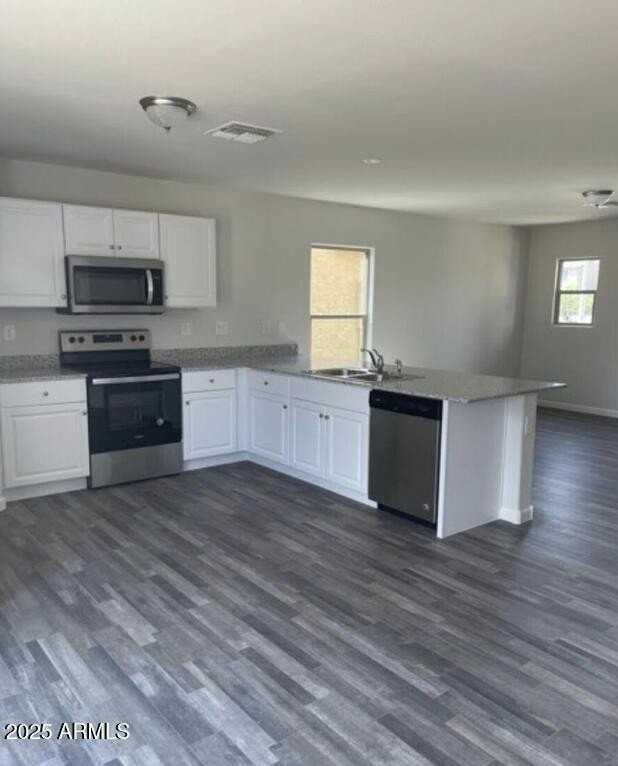 137 W Bobcat Pl - Photo 2 of 16