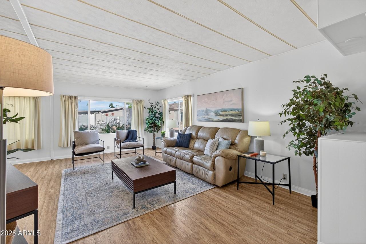 5807 E Leonora St - Photo 2 of 50