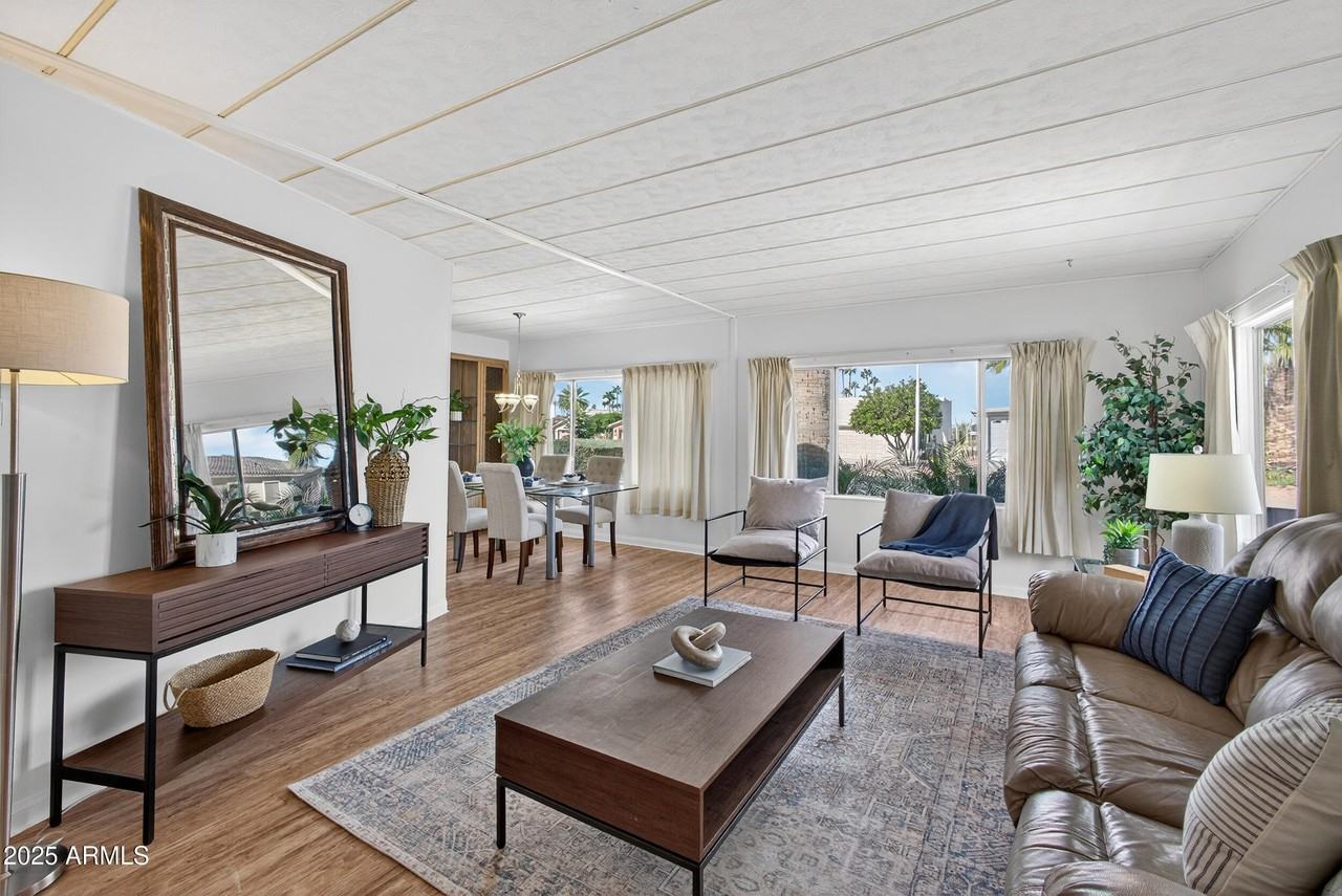 5807 E Leonora St - Photo 7 of 50