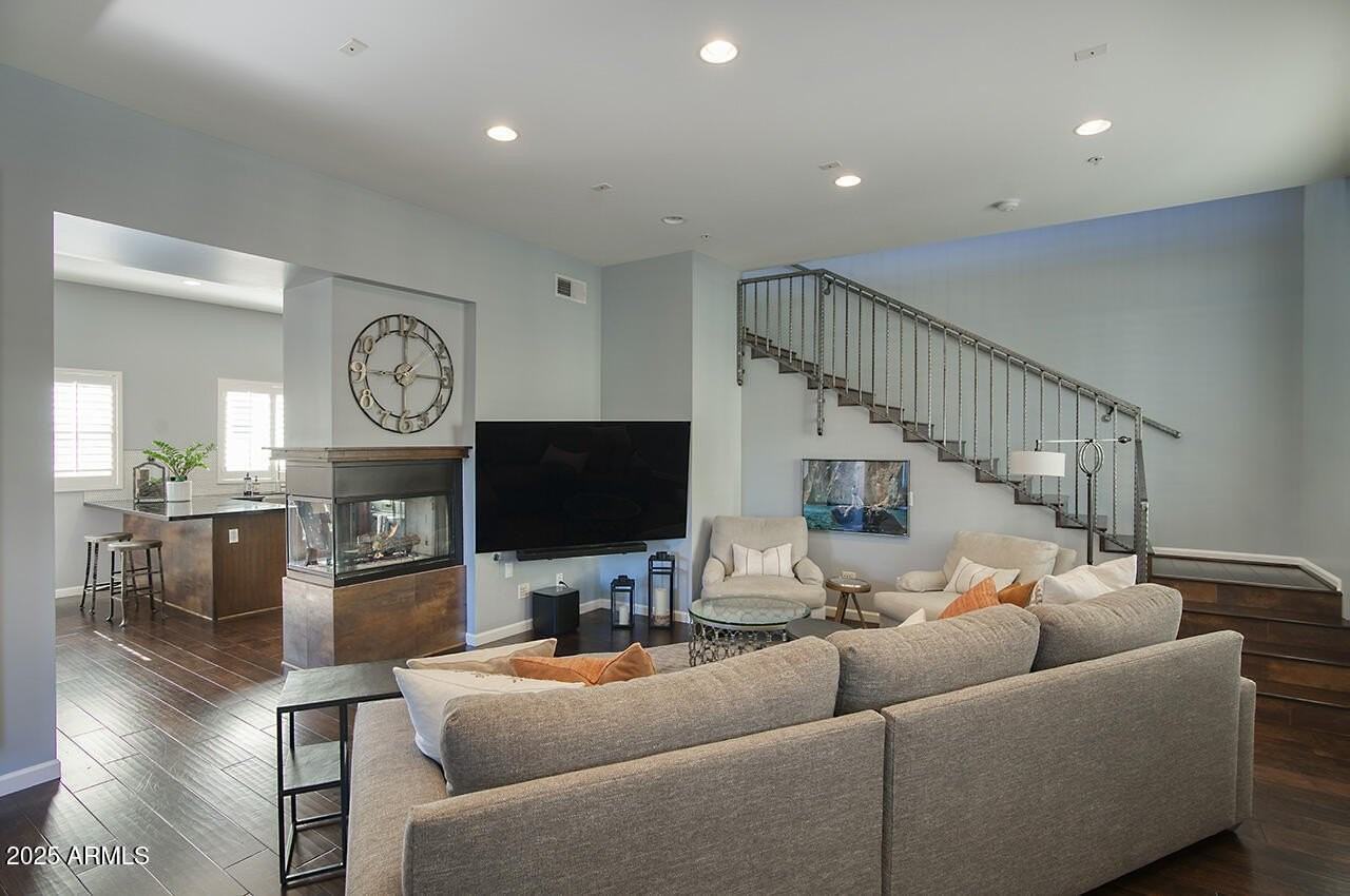 5010 N 34th St Unit 3 #3 - Photo 4 of 28