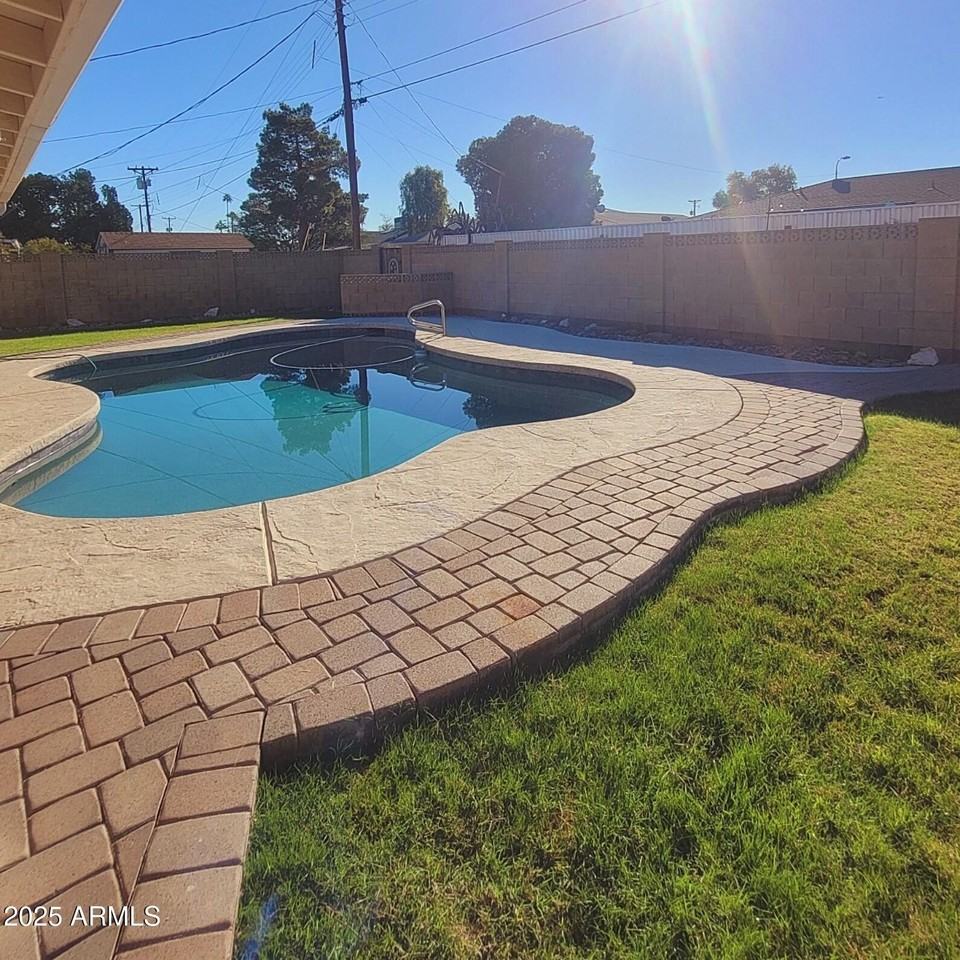 8229 E Cambridge Ave - Photo 2 of 21