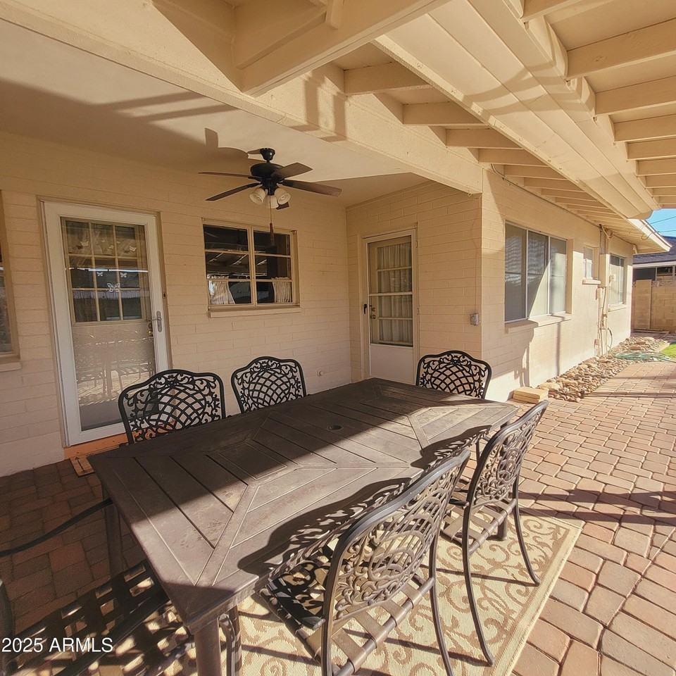 8229 E Cambridge Ave - Photo 4 of 21