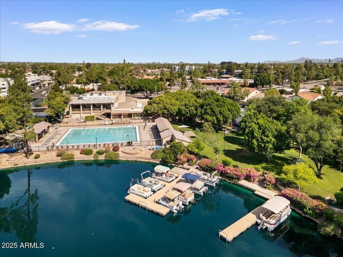 5200 S Lakeshore Dr Apt 120 #120 - Photo 2 of 50