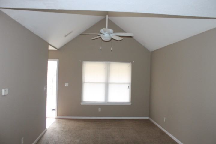 4060 E 69 Terrace - Photo 3 of 11