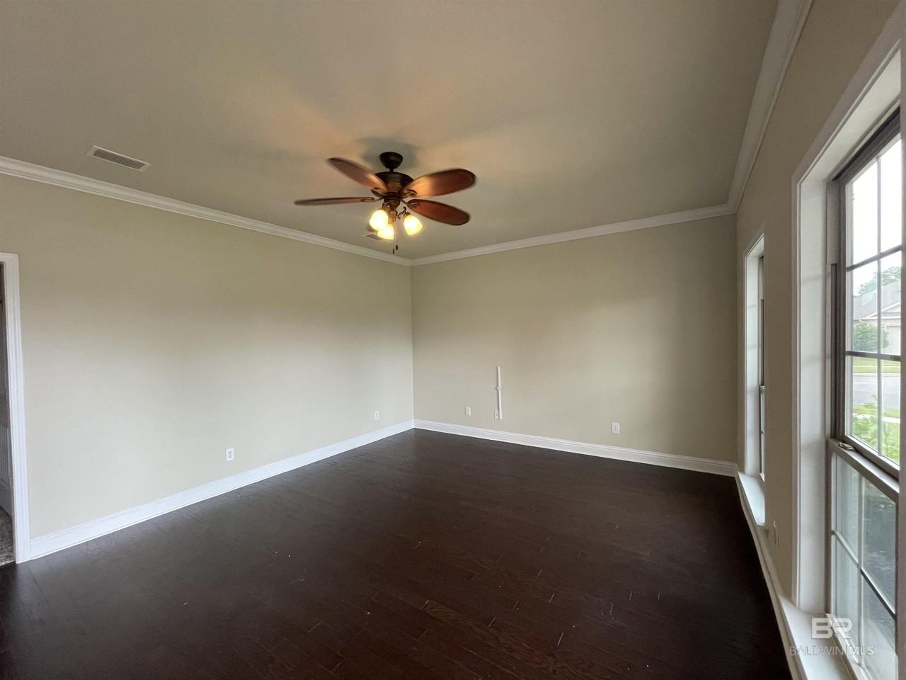 9944 Cumbria Dr - Photo 4 of 23