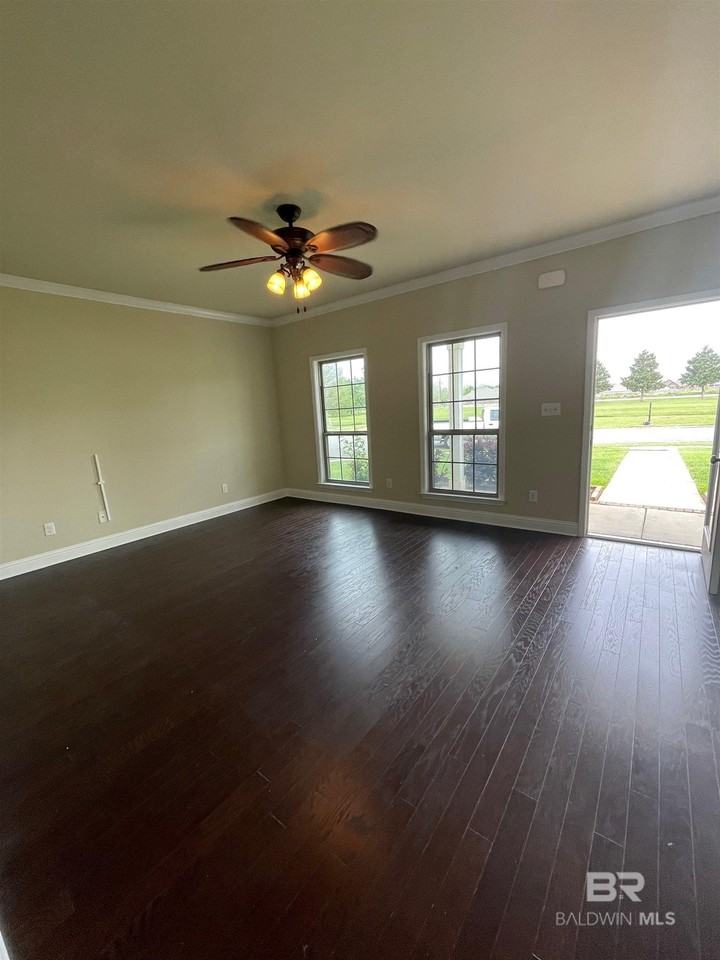 9944 Cumbria Dr - Photo 5 of 23