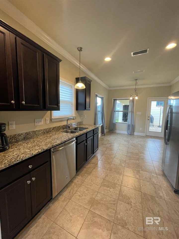 9944 Cumbria Dr - Photo 6 of 23