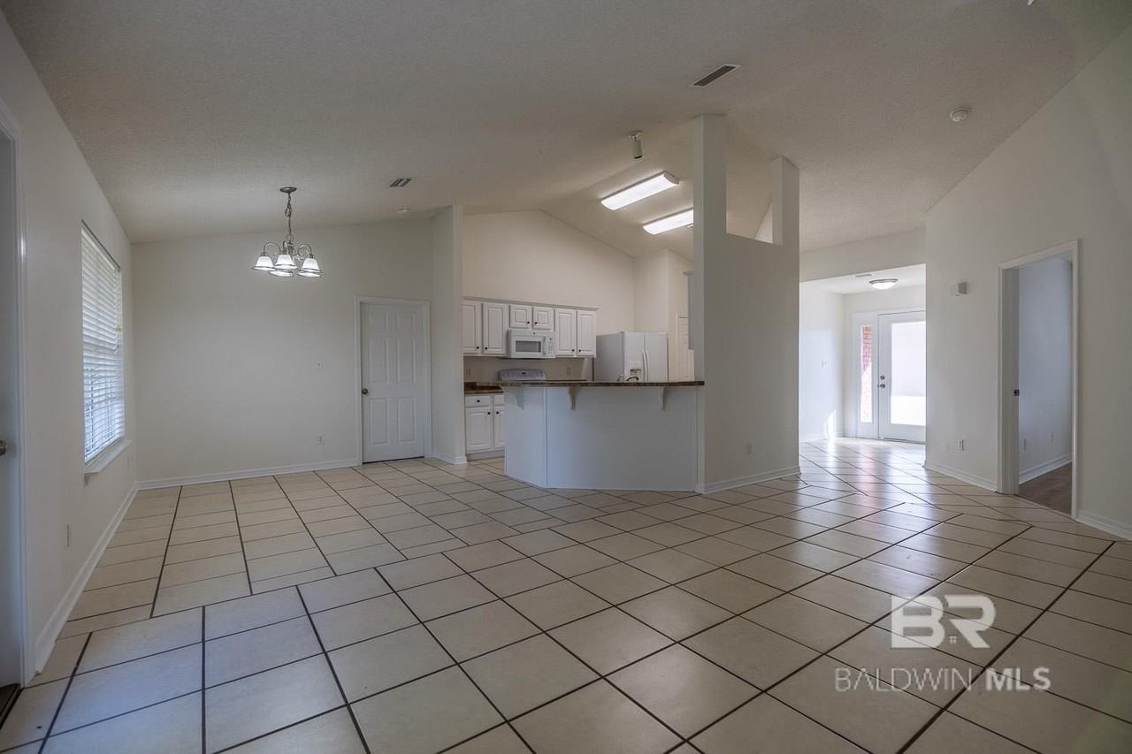 2482 W Ashford Park Dr - Photo 6 of 18