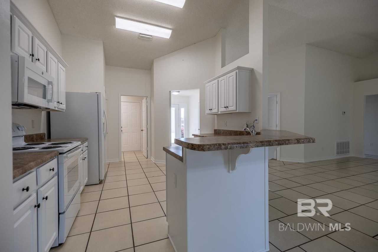 2482 W Ashford Park Dr - Photo 7 of 18