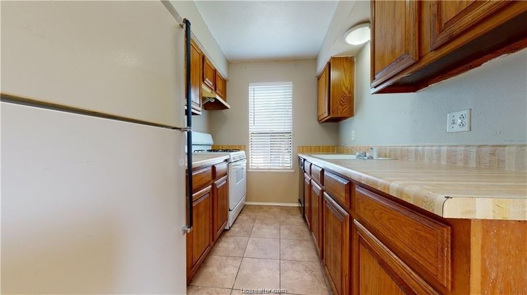 1527 Pine Ridge Dr #A - Photo 5 of 16