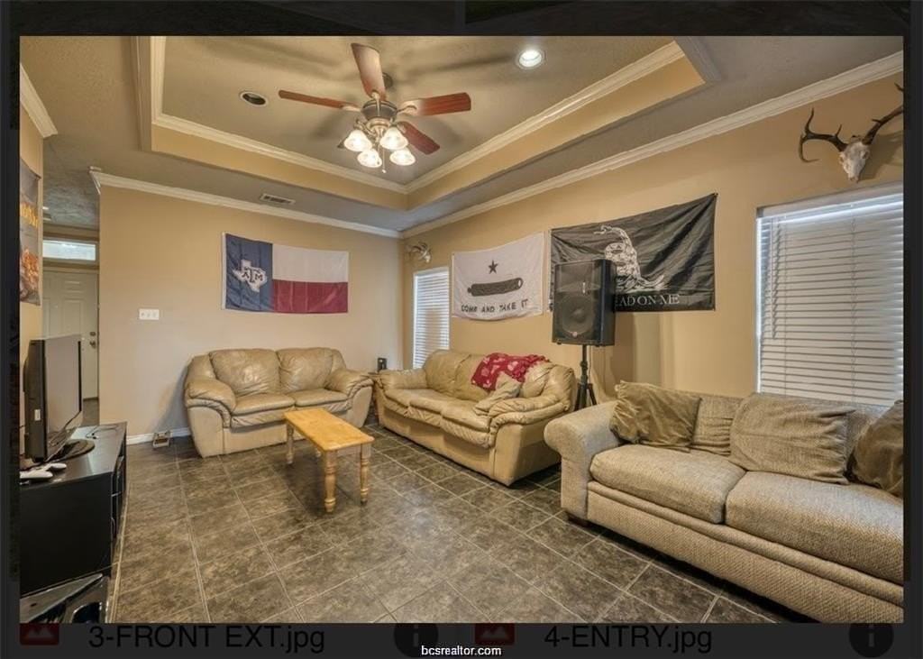 201 Richards St #B - Photo 5 of 19