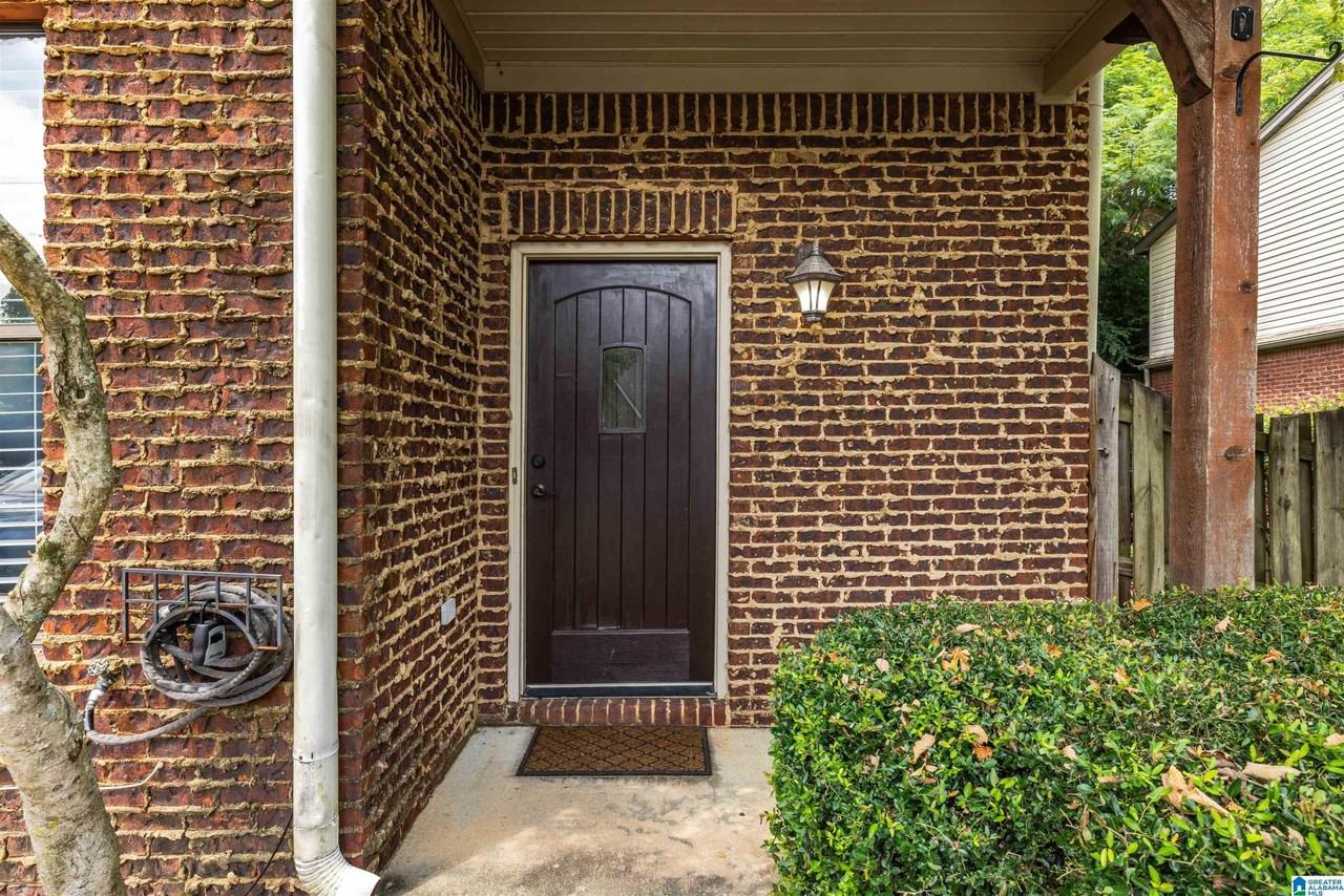 2250 Ridgemont Dr - Photo 5 of 39