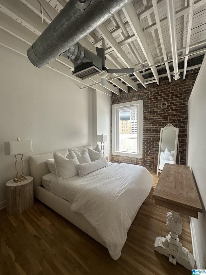 300 20th Street Ensley #308 - Photo 7 of 20