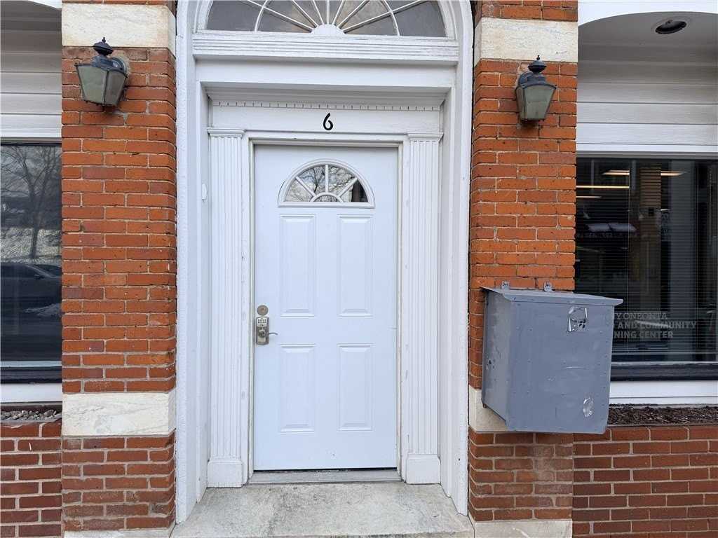 6 Dietz St Apt 4 #4 - Photo 2 of 15