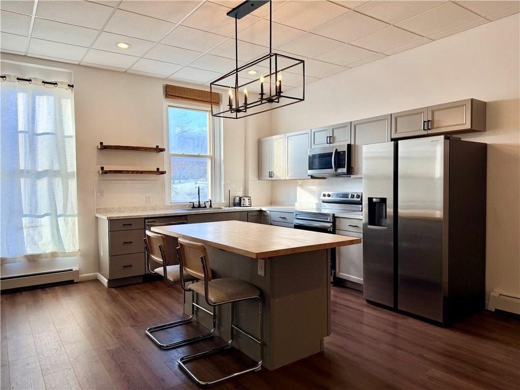 6 Dietz St Apt 4 #4 - Photo 3 of 15