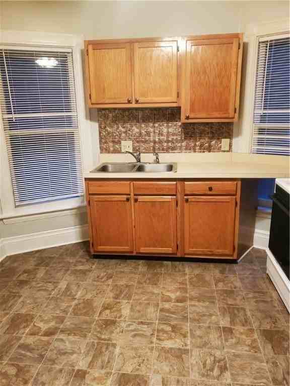 167 Rosedale St - Photo 3 of 35