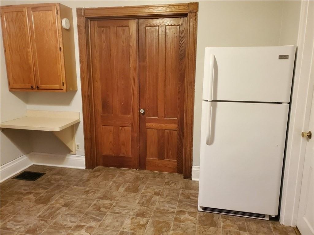 167 Rosedale St - Photo 4 of 35