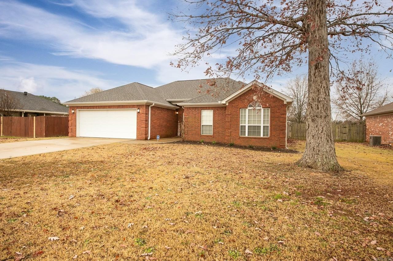 303 Dakota Dr - Photo 2 of 34