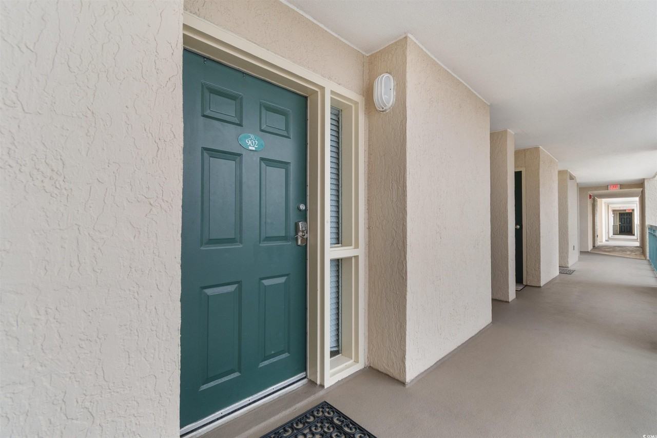 1003 S Ocean Blvd - Photo 3 of 40