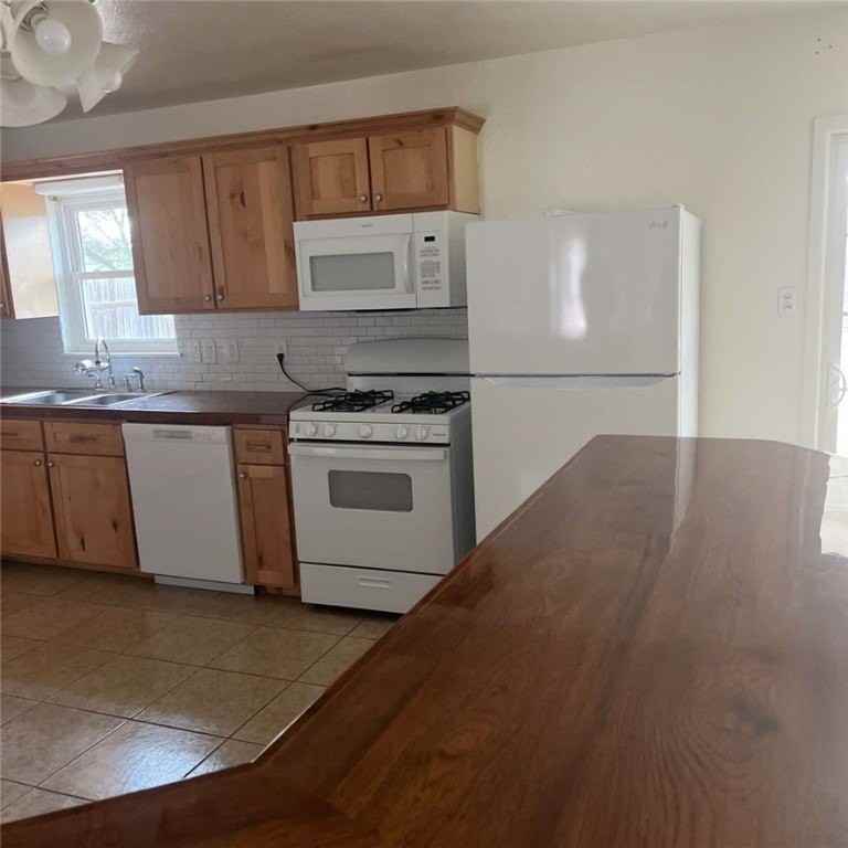 1719 Santa Fe Dr - Photo 3 of 6