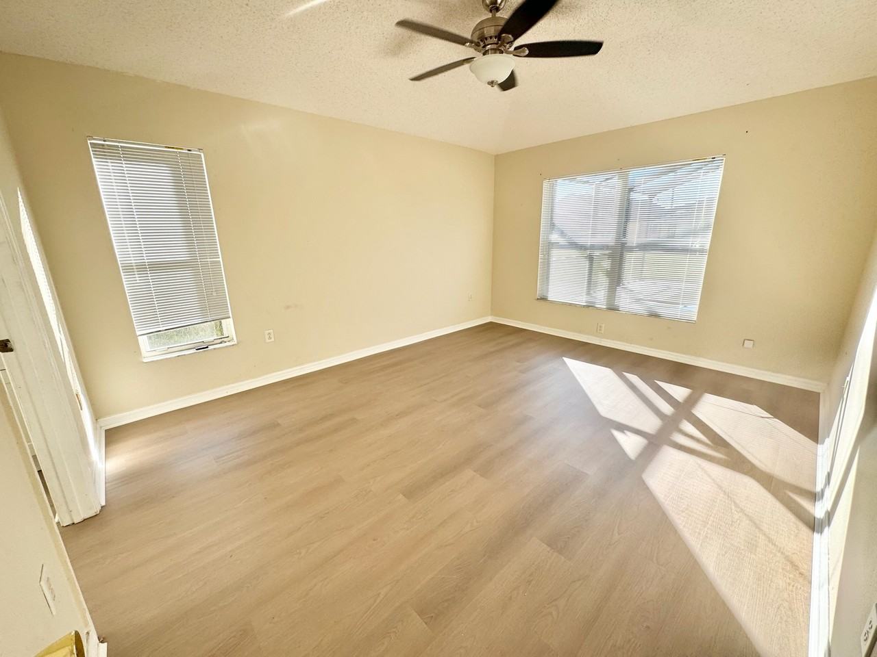 1317 Casterton Cir #1 - Photo 5 of 34