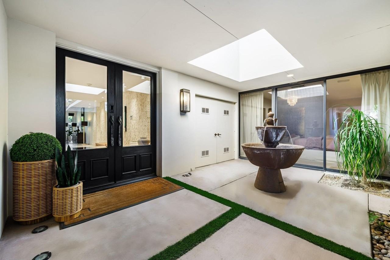 6 Exeter Ct - Photo 7 of 45