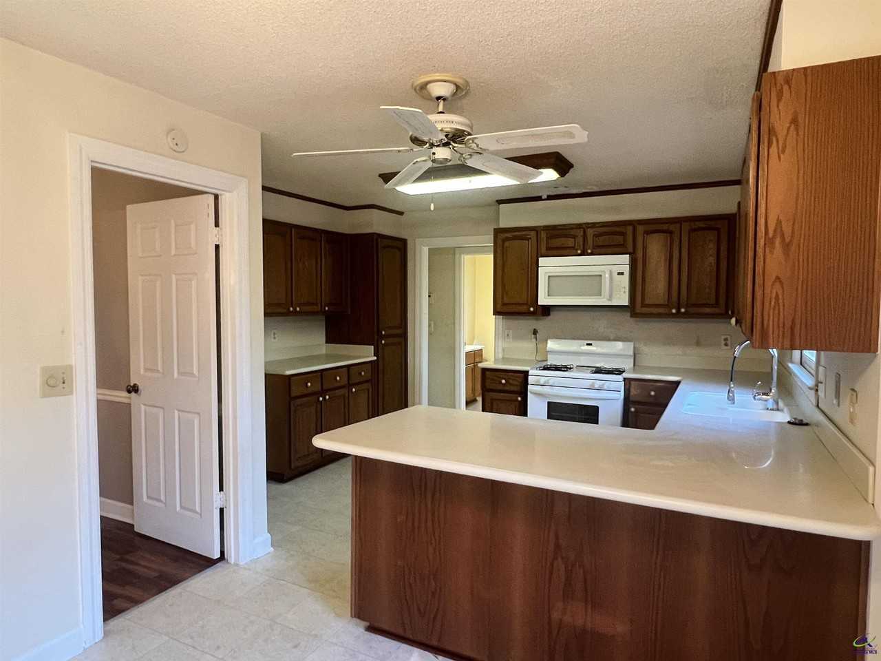 115 Wedgewood Ct - Photo 7 of 35