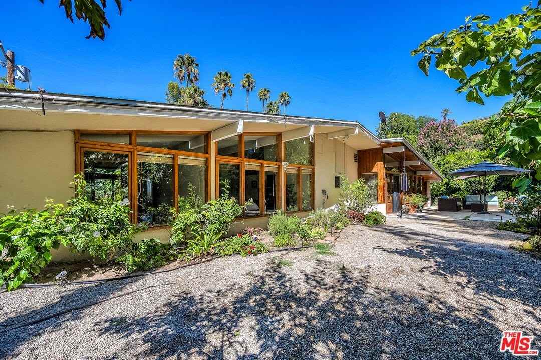 3447 Vista Haven Rd - Photo 4 of 25