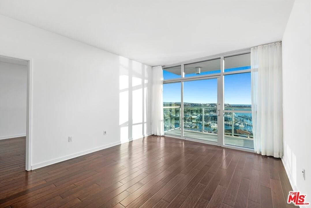 13700 Marina Pointe Dr Unit 1604 #1604 - Photo 5 of 50